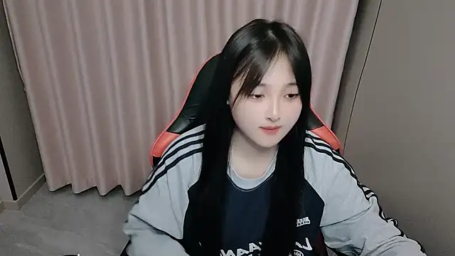 Snapshot of xxz98 chatting on 7, 4, 2026 xxz98 online show from 7, 4, 2026