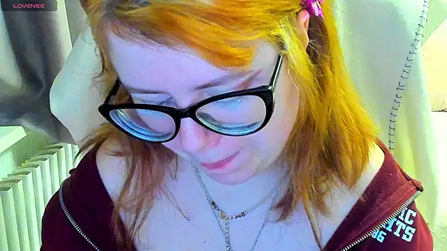 MilisaSweet777 online show from 5, 2, 2026