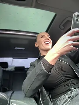  JessyRey  online show from 2, 10, 2025