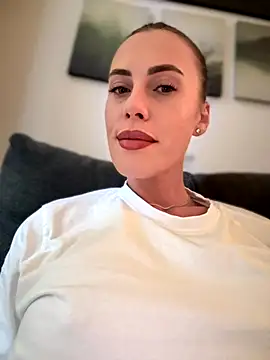  JessyRey  online show from 17, 11, 2025