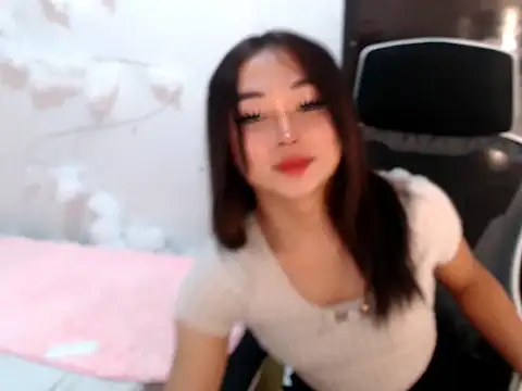 SultryCyraFoxmore online show from 18, 10, 2025