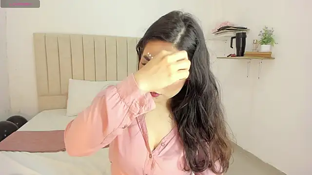 sashaa petit online show from 17, 9, 2025