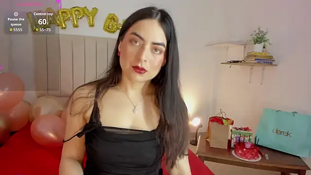 sashaa petit online show from 7, 10, 2025