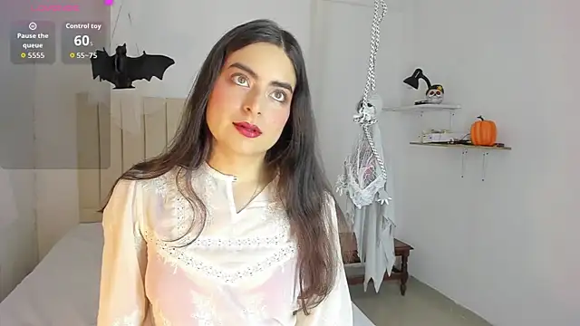 sashaa petit online show from 31, 10, 2025