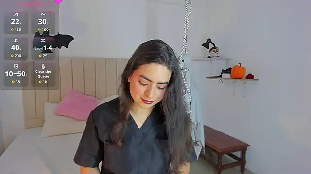 sashaa petit online show from 27, 10, 2025