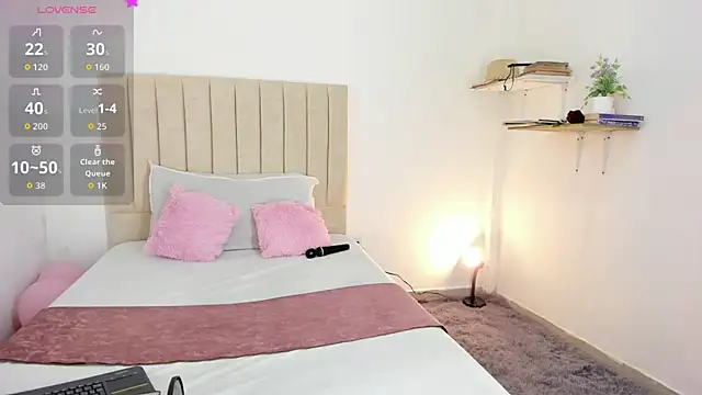 sashaa petit online show from 30, 9, 2025