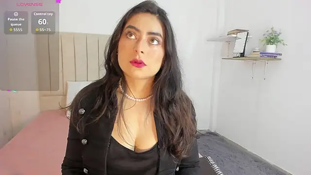 sashaa petit online show from 22, 9, 2025