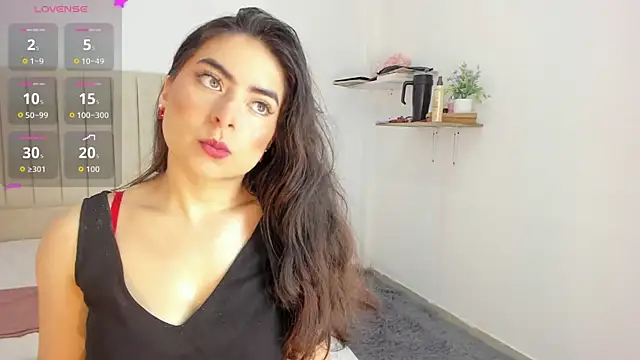 sashaa petit online show from 16, 9, 2025