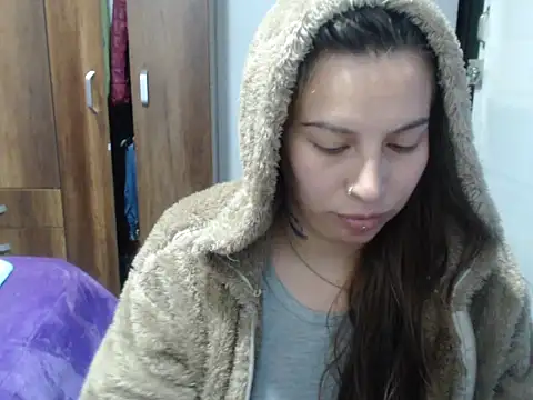 cloequeen15 online show from 23, 10, 2025