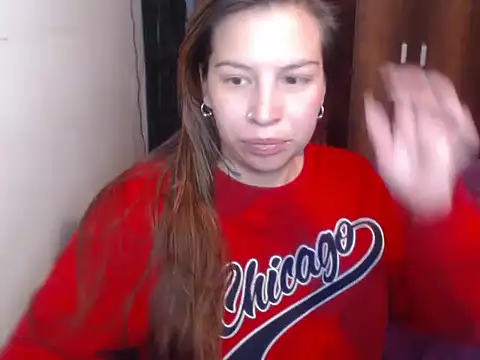 Snapshot of cloequeen15 chatting on 7, 3, 2026 cloequeen15 online show from 7, 3, 2026