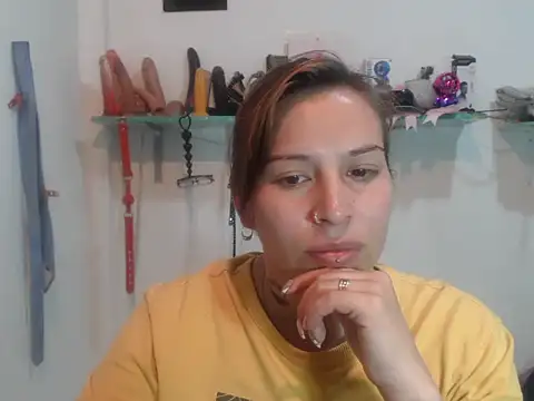 cloequeen15 online show from 22, 9, 2025