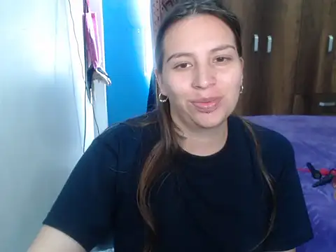 Snapshot of cloequeen15 chatting on 2, 2, 2026 cloequeen15 online show from 2, 2, 2026