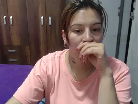 cloequeen15 online show from 16, 10, 2025