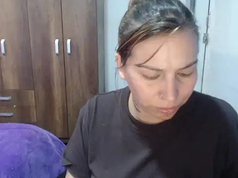 cloequeen15 online show from 14, 11, 2025