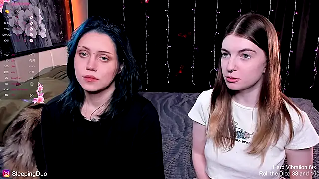 Snapshot of Threesomebabes chatting on 3, 11, 2025 Threesomebabes online show from 3, 11, 2025