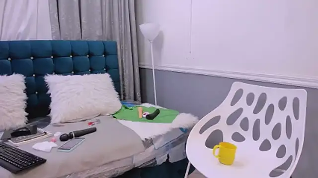 Snapshot of Oriana_Jhonson chatting on 19, 11, 2025 Oriana Jhonson online show from 19, 11, 2025