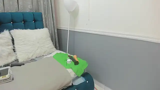 Snapshot of Oriana_Jhonson chatting on 21, 11, 2025 Oriana Jhonson online show from 21, 11, 2025