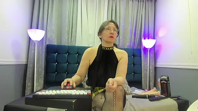 Oriana Jhonson online show from 18, 6, 2026