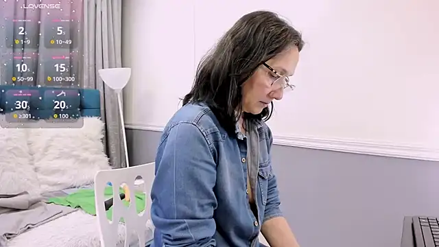 Snapshot of Oriana_Jhonson chatting on 29, 10, 2025 Oriana Jhonson online show from 29, 10, 2025