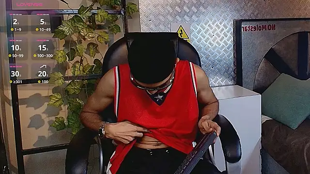 Snapshot of MarcusRain_ chatting on 3, 2, 2026 MarcusRain online show from 3, 2, 2026