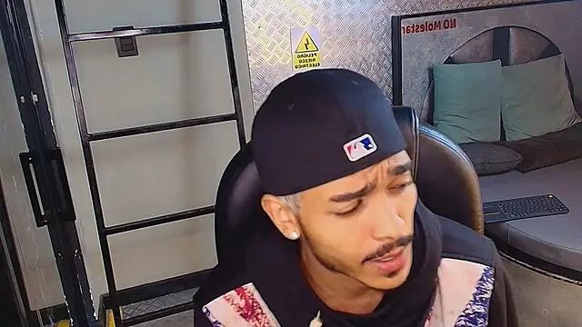 MarcusRain  online show from 2, 10, 2025