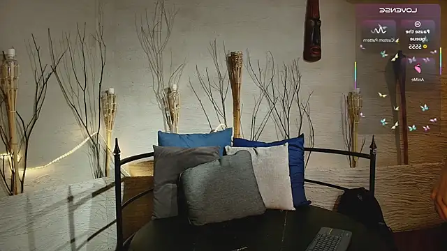 MarcusRain  online show from 11, 11, 2025