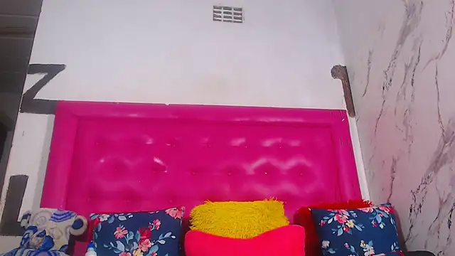 LoloQueen5 online show from 26, 6, 2026