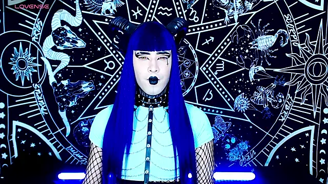 naomi satan online show from 17, 10, 2025