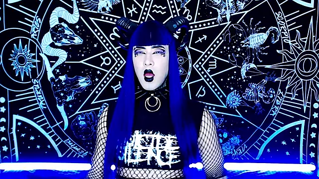 naomi satan online show from 26, 11, 2025