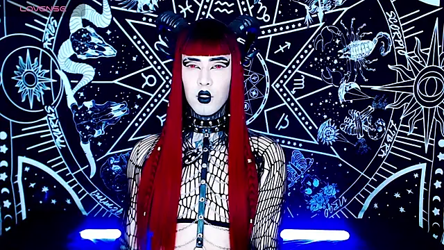 naomi satan online show from 28, 9, 2025