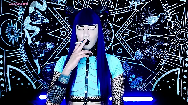 naomi satan online show from 23, 9, 2025