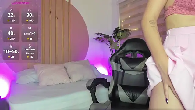 Snapshot of rei_cos chatting on 11, 10, 2025 rei cos online show from 11, 10, 2025