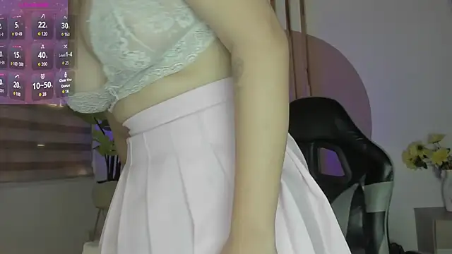 Snapshot of rei_cos chatting on 7, 11, 2025 rei cos online show from 7, 11, 2025