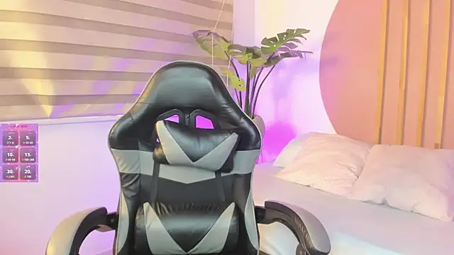 Snapshot of rei_cos chatting on 16, 9, 2025 rei cos online show from 16, 9, 2025