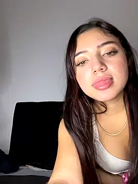 Snapshot of Samantha_2190 chatting on 8, 10, 2025 Samantha 2190 online show from 8, 10, 2025