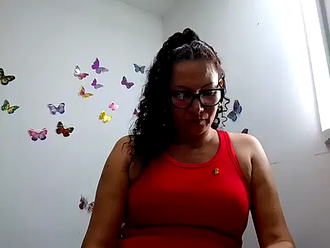 Snapshot of TifanyQueen_ chatting on 7, 7, 2026 TifanyQueen online show from 7, 7, 2026
