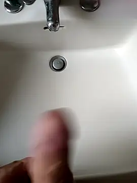 Snapshot of Empi19cm chatting on 10, 10, 2025 Empi19cm online show from 10, 10, 2025