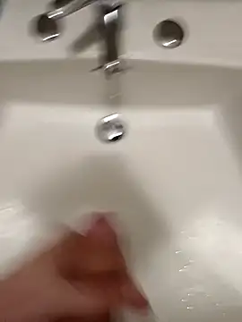 Snapshot of Empi19cm chatting on 26, 11, 2025 Empi19cm online show from 26, 11, 2025