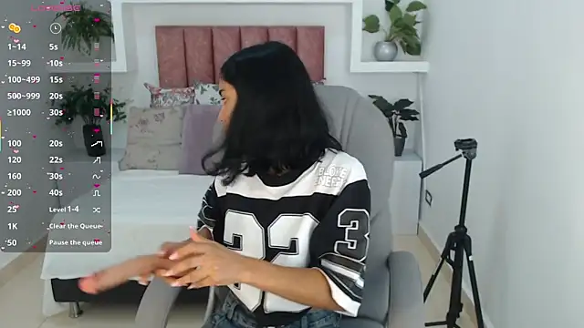 Milaa Star  online show from 19, 12, 2025