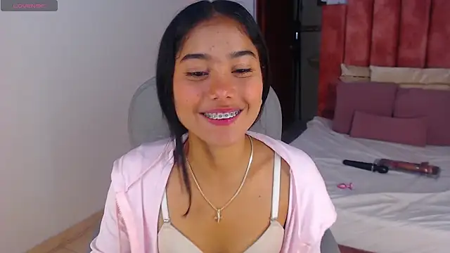 Milaa Star  online show from 17, 9, 2025