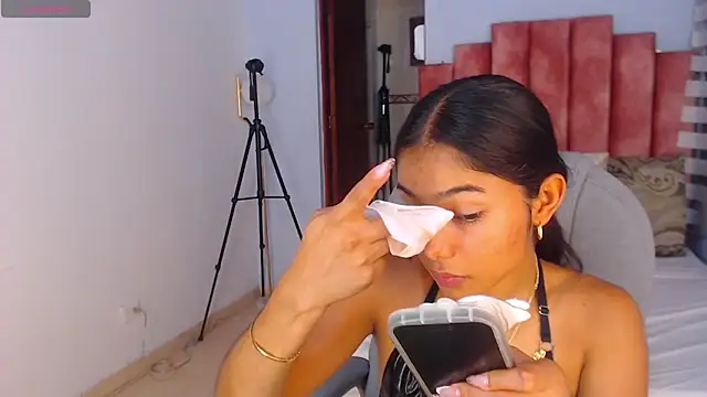 Milaa Star  online show from 16, 9, 2025