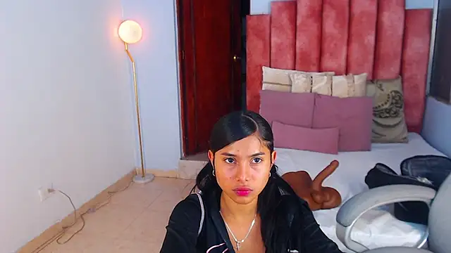 Milaa Star  online show from 8, 10, 2025