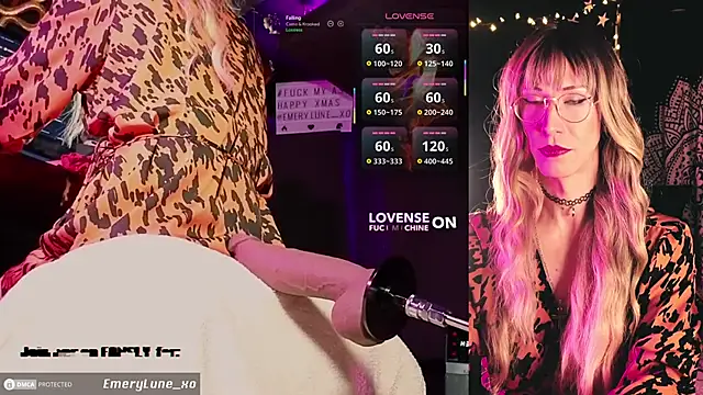 Snapshot of EmeryLune_xo chatting on 7, 1, 2026 EmeryLune xo online show from 7, 1, 2026