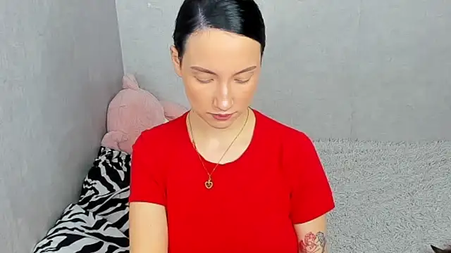 EileenMoores online show from 8, 4, 2026