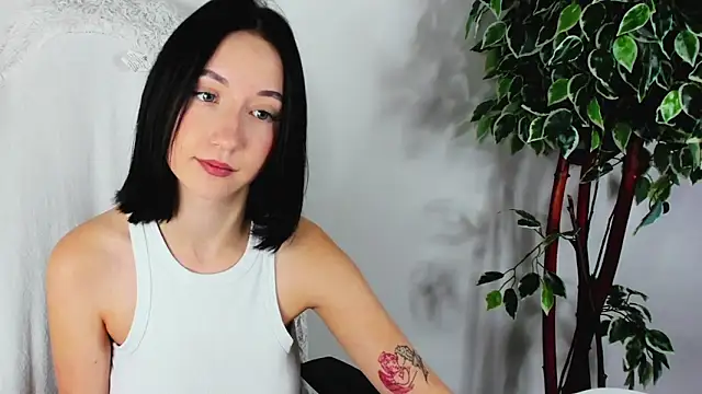 Snapshot of EileenMoores chatting on 10, 9, 2025 EileenMoores online show from 10, 9, 2025