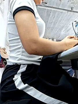 irina hana online show from 30, 10, 2025