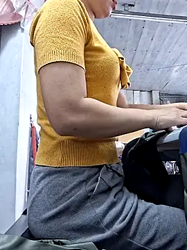 irina hana online show from 22, 12, 2025