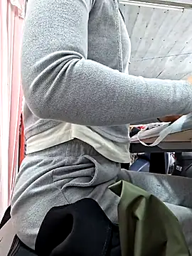 irina hana online show from 16, 12, 2025