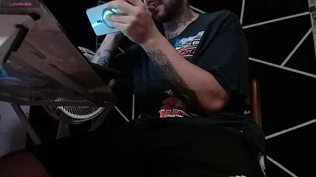 nicolastorres99 online show from 5, 11, 2025