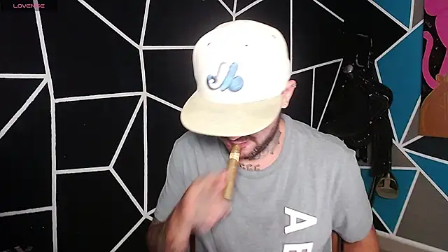 nicolastorres99 online show from 5, 11, 2025